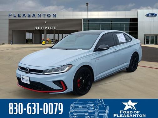 Monument Gray W/Deep Black Roof 2026 Volkswagen Jetta 2.0T AUTOBAHN