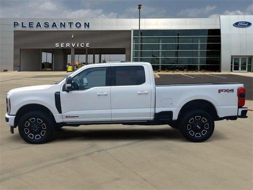 2025 Ford F-250 Platinum