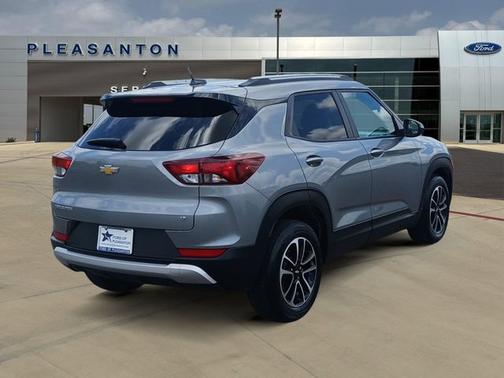 Sterling Gray Metallic 2024 Chevrolet Trailblazer LT