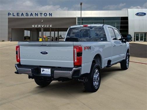 2025 Ford F-350 Lariat Super Duty
