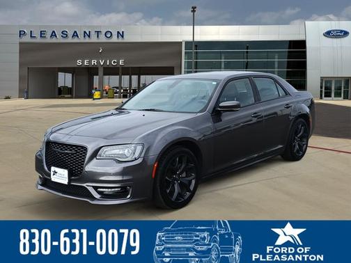 Granite Crystal Clearcoat Metallic 2022 Chrysler 300 TOURING L