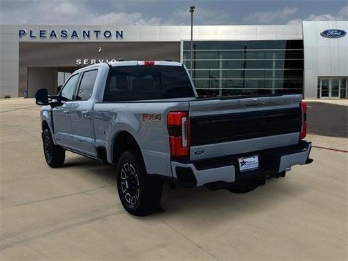 2025 Ford F-250 Platinum