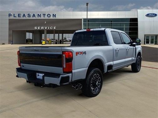 2025 Ford F-250 Platinum
