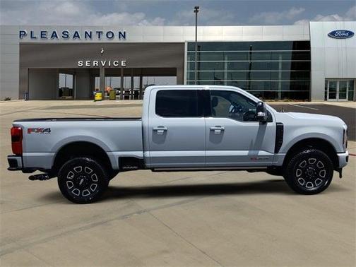 2025 Ford F-250 Platinum