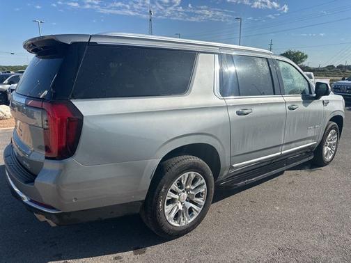Sterling 2025 GMC Yukon XL DENALI