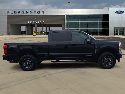 2023 Ford F-250 LARIAT