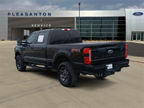 2023 Ford F-250 LARIAT