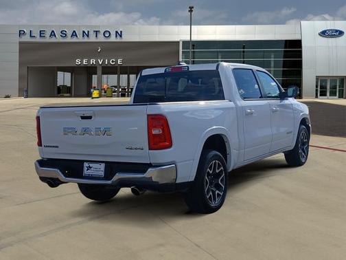 Bright White Clearcoat 2025 RAM 1500 LARAMIE