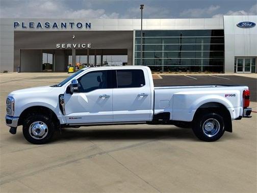 2025 Ford F-350 Lariat Super Duty
