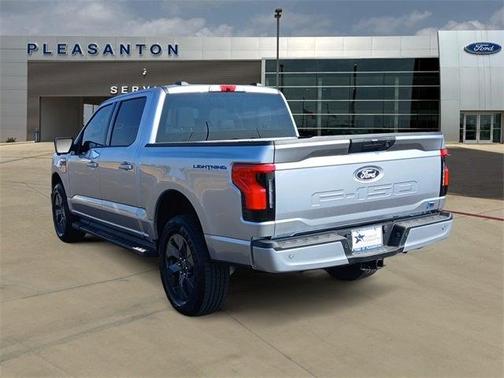 2025 Ford F-150 Lightning Flash