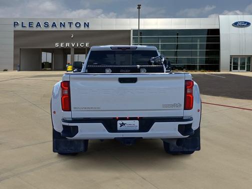 Summit White 2023 Chevrolet Silverado 3500 HIGH COUNTRY