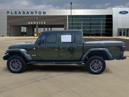 Sarge Green Clearcoat 2022 Jeep Gladiator OVERLAND
