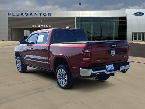 Delmonico Red Pearlcoat 2022 RAM 1500 LIMITED