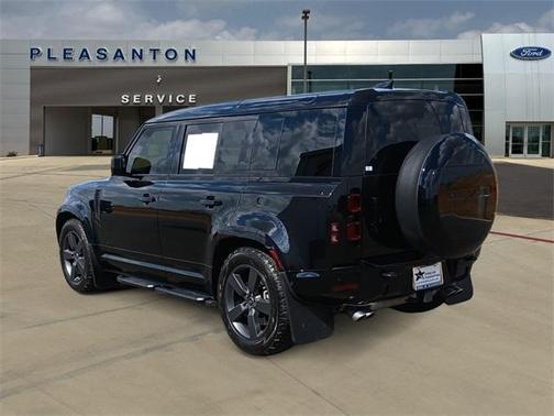 2025 Land Rover Defender P500 X-Dynamic SE