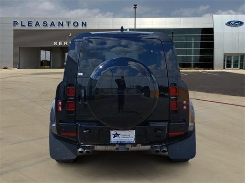 2025 Land Rover Defender P500 X-Dynamic SE