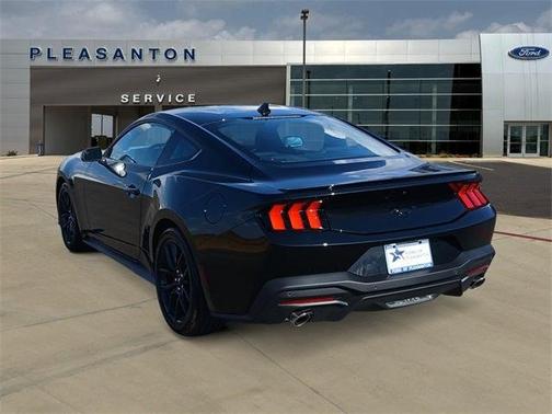 2025 Ford Mustang 