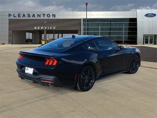 2025 Ford Mustang 