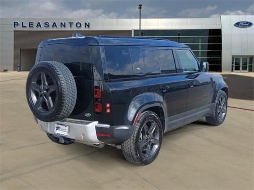 2022 Land Rover Defender 110 SE