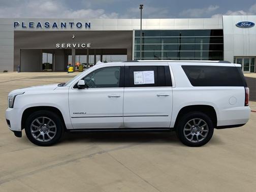 White Frost Tri-Coat 2018 GMC Yukon XL DENALI