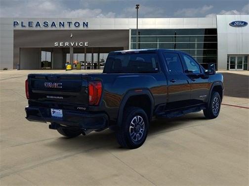 2022 GMC Sierra 2500 AT4