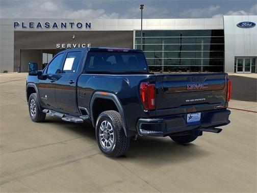 2022 GMC Sierra 2500 AT4