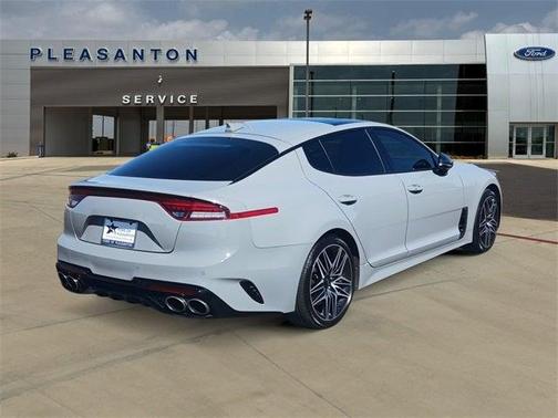 2023 Kia Stinger GT2