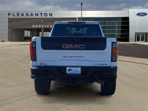 2024 GMC Sierra 2500 AT4X