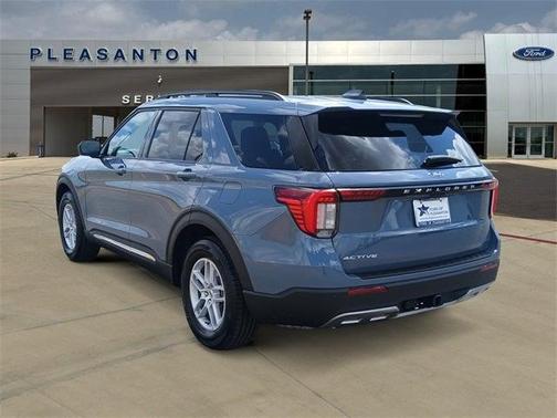 2025 Ford Explorer Active