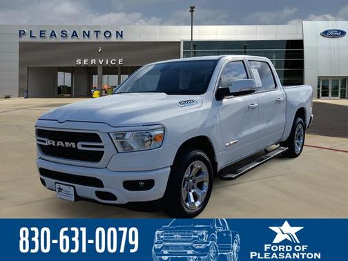 Bright White Clearcoat 2022 RAM 1500 BIG HORN/LONE STAR