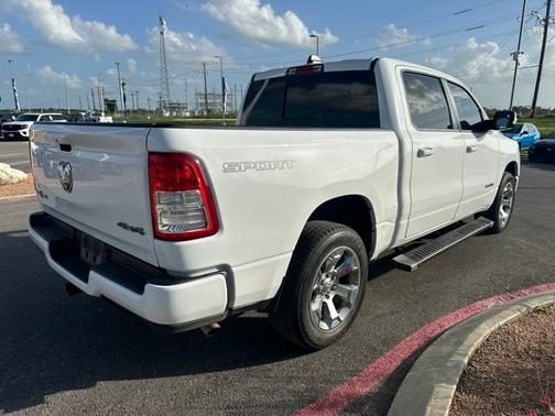 Bright White Clearcoat 2022 RAM 1500 BIG HORN/LONE STAR