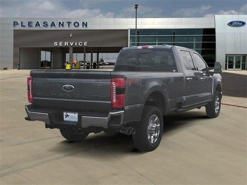 2025 Ford F-350 Lariat Super Duty