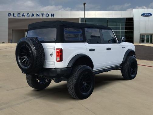 OXFORD WHITE 2023 Ford Bronco BIG BEND