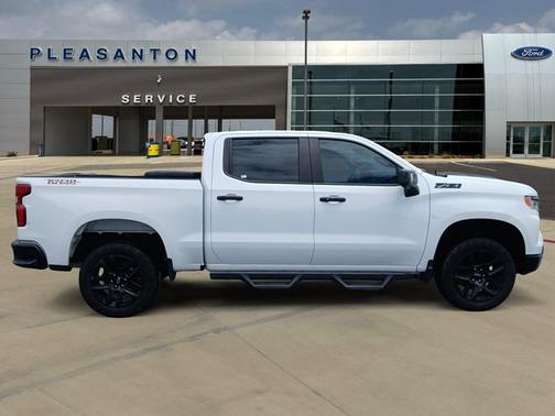 Summit White 2024 Chevrolet Silverado 1500 LT TRAIL BOSS