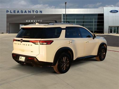 2022 Nissan Pathfinder S