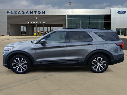 CARBONIZED GRAY METALLIC 2026 Ford Explorer ST-LINE