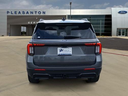 CARBONIZED GRAY METALLIC 2026 Ford Explorer ST-LINE