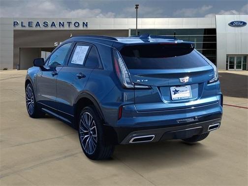 2025 Cadillac XT4 Sport