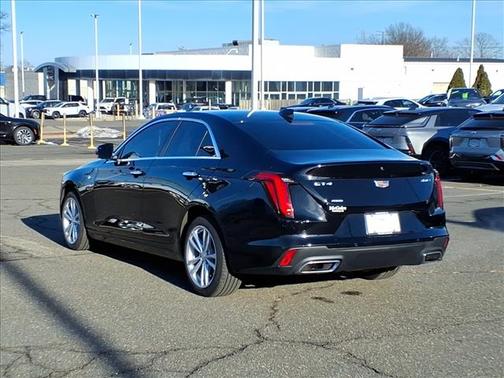 2023 Cadillac CT4 Luxury