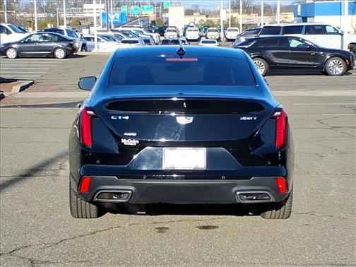 2023 Cadillac CT4 Luxury