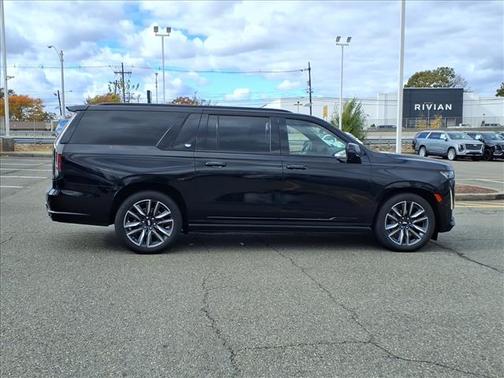 2023 Cadillac Escalade ESV Sport