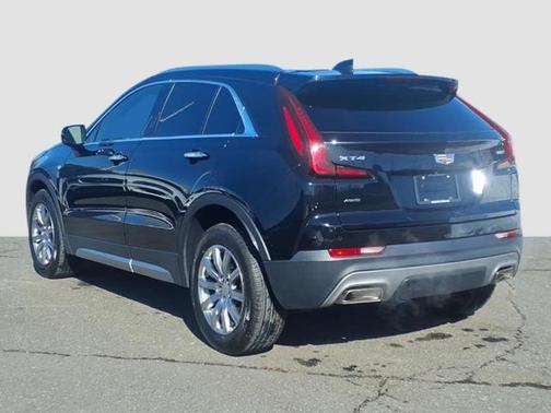 2022 Cadillac XT4 Premium Luxury
