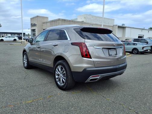 2022 Cadillac XT5 Premium Luxury