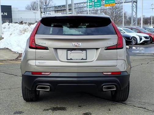2023 Cadillac XT4 Luxury