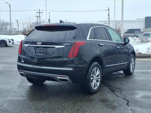 2022 Cadillac XT5 Premium Luxury