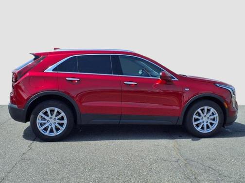 2023 Cadillac XT4 Luxury