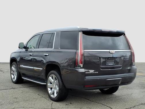 2018 Cadillac Escalade Luxury