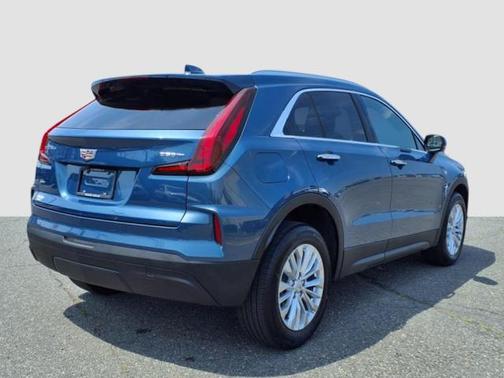 2024 Cadillac XT4 Luxury