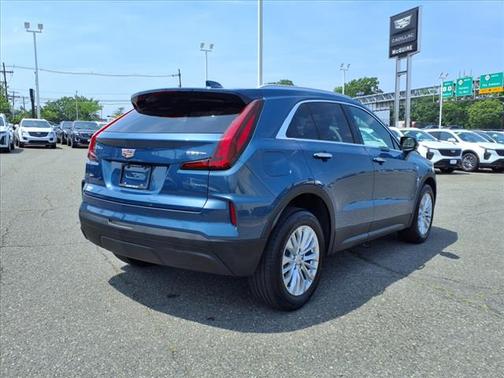 2024 Cadillac XT4 Luxury