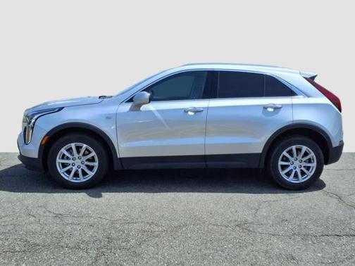 2022 Cadillac XT4 Luxury