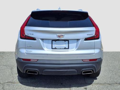 2022 Cadillac XT4 Luxury